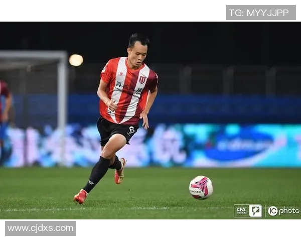 上海足球队以57分领跑精英赛积分榜展现强劲实力