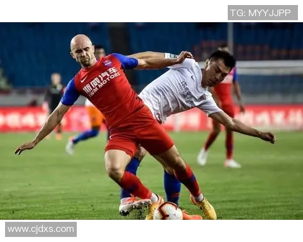 天津足球明星遭遇淘汰赛失利引发球迷热议与反思